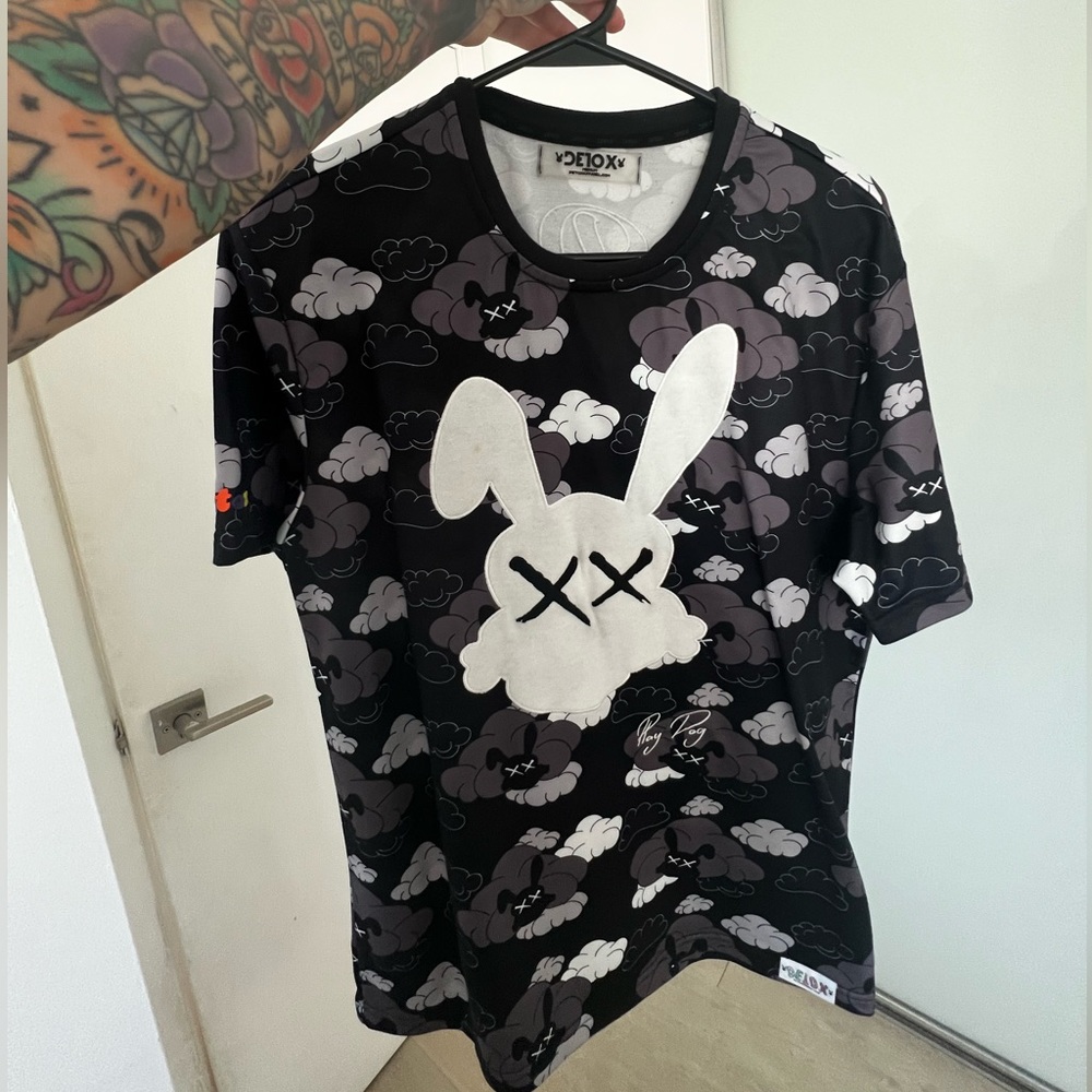 ‘Detox’ Clothing. Brand new T-Shirt - Color: Black